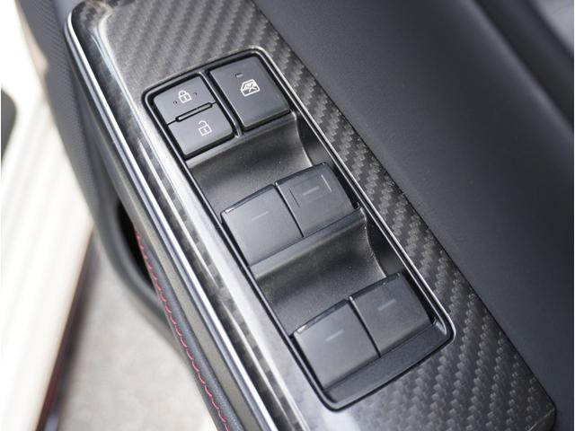 �y�p���[�E�B���h�E�X�C�b�`�z�㕔���Ȃ��^�]�Ȃ��瑀�삪�ł��܂��恙�V�Ԃł͓�����O�ł����A���ÎԂ�I�ԍۂ����̋@�\�����邩�Ȃ����͑厖�ł��ˁ��i