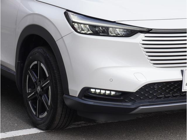 ヴェゼル ｅ：ＨＥＶ　Ｘ　フルオートエアコン　ＬＫＡＳ　アダクティブクルーズコントロール　盗難防止　両席エアバック　ソナー　Ｂカメ　ＴＶナビ　キーレスエントリー　地デジ　エアバッグ　カーテンエアバック　パワーウインドウ　ＶＳＡ（11枚目）