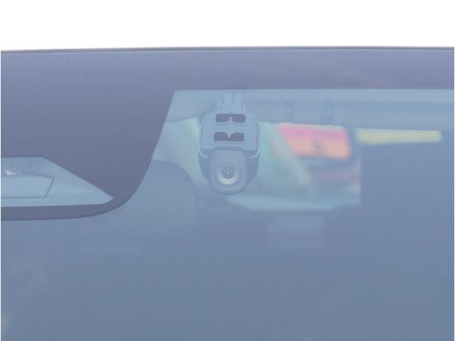 ヴェゼル ｅ：ＨＥＶ　Ｘ　フルオートエアコン　ＬＫＡＳ　アダクティブクルーズコントロール　盗難防止　両席エアバック　ソナー　Ｂカメ　ＴＶナビ　キーレスエントリー　地デジ　エアバッグ　カーテンエアバック　パワーウインドウ　ＶＳＡ（16枚目）