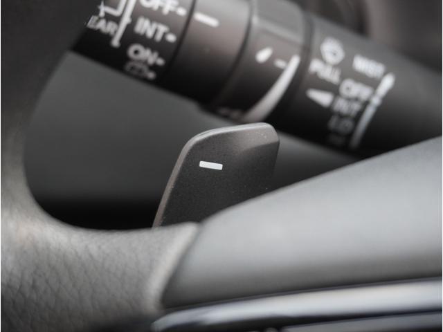 ヴェゼル ｅ：ＨＥＶ　Ｘ　フルオートエアコン　ＬＫＡＳ　アダクティブクルーズコントロール　盗難防止　両席エアバック　ソナー　Ｂカメ　ＴＶナビ　キーレスエントリー　地デジ　エアバッグ　カーテンエアバック　パワーウインドウ　ＶＳＡ（54枚目）