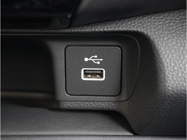 ヴェゼル ｅ：ＨＥＶ　Ｘ　フルオートエアコン　ＬＫＡＳ　アダクティブクルーズコントロール　盗難防止　両席エアバック　ソナー　Ｂカメ　ＴＶナビ　キーレスエントリー　地デジ　エアバッグ　カーテンエアバック　パワーウインドウ　ＶＳＡ（66枚目）