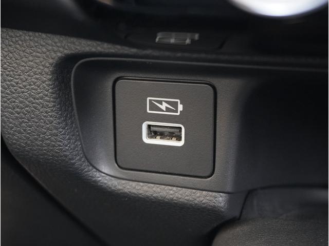 ヴェゼル ｅ：ＨＥＶ　Ｘ　フルオートエアコン　ＬＫＡＳ　アダクティブクルーズコントロール　盗難防止　両席エアバック　ソナー　Ｂカメ　ＴＶナビ　キーレスエントリー　地デジ　エアバッグ　カーテンエアバック　パワーウインドウ　ＶＳＡ（67枚目）