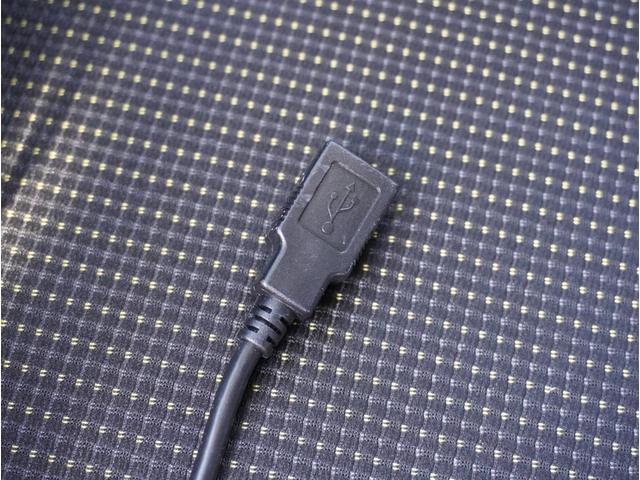 �y�t�r�a�ڑ��z�t�r�a�ڑ����\�ł��B�X�}�z�̏[�d�Ȃǂɂ��֗��ł��ˁI