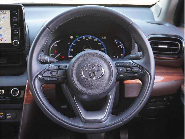 ヤリスクロス ハイブリッドZ 追従クルーズ クリアランスソナ- LKA シートH スマートエントリー 横滑り防止 フルセグTV LEDライト ETC付き アルミホイール 助手席エアバッグ オートエアコン パワステ ドライブレコーダ(52枚目)