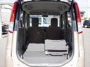 【多彩なシートアレンジ 片席倒し】リアシートを片側倒すと長物も運べます。嬉しいですね!