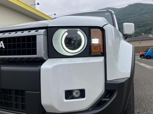 ランドクルーザー２５０ ＶＸ　コーナーセンサ　Ｒカメラ　Ｐシート　レーンキープ　地デジ　プリクラッシュセーフティ　アルミホイール　ＬＥＤヘッド　３列シート　オートマチックハイビーム　ＥＴＣ　ＴＶ　４ＷＤ　スマートキー　ルーフレール（8枚目）