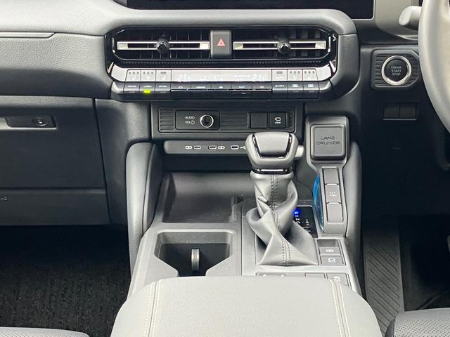 ランドクルーザー２５０ ＶＸ　コーナーセンサ　Ｒカメラ　Ｐシート　レーンキープ　地デジ　プリクラッシュセーフティ　アルミホイール　ＬＥＤヘッド　３列シート　オートマチックハイビーム　ＥＴＣ　ＴＶ　４ＷＤ　スマートキー　ルーフレール（34枚目）