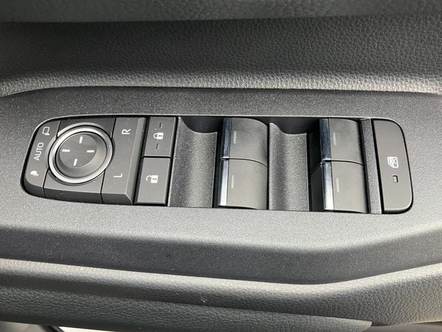 ランドクルーザー２５０ ＶＸ　コーナーセンサ　Ｒカメラ　Ｐシート　レーンキープ　地デジ　プリクラッシュセーフティ　アルミホイール　ＬＥＤヘッド　３列シート　オートマチックハイビーム　ＥＴＣ　ＴＶ　４ＷＤ　スマートキー　ルーフレール（46枚目）
