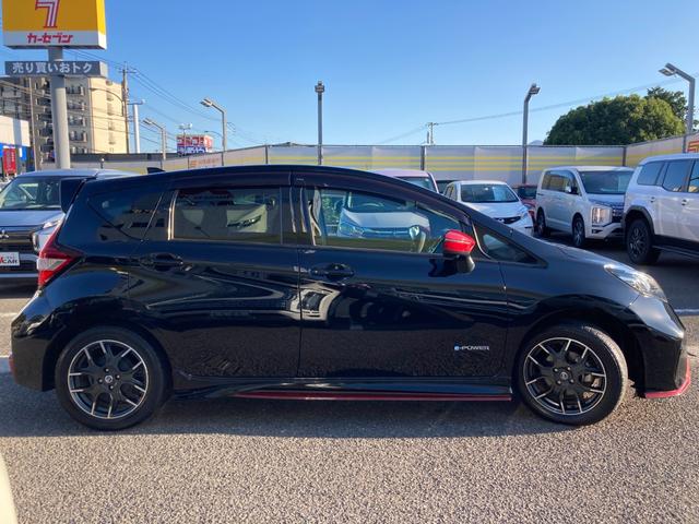 ノート ｅ－パワーニスモ　運転席・助手席エアバック　衝突被害軽減ブレーキ　横滑り防止装置　車線逸脱防止支援システム　ソナー　オートエアコン　ＡＷ　ＥＴＣ　ナビ　フルセグＴＶ　Ｂｌｕｅｔｏｏｔｈ対応　全方位カメラ（4枚目）