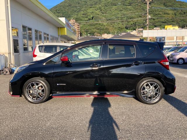 ノート ｅ－パワーニスモ　運転席・助手席エアバック　衝突被害軽減ブレーキ　横滑り防止装置　車線逸脱防止支援システム　ソナー　オートエアコン　ＡＷ　ＥＴＣ　ナビ　フルセグＴＶ　Ｂｌｕｅｔｏｏｔｈ対応　全方位カメラ（14枚目）