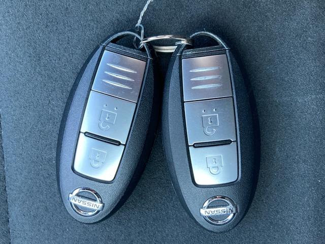 ノート ｅ－パワーニスモ　運転席・助手席エアバック　衝突被害軽減ブレーキ　横滑り防止装置　車線逸脱防止支援システム　ソナー　オートエアコン　ＡＷ　ＥＴＣ　ナビ　フルセグＴＶ　Ｂｌｕｅｔｏｏｔｈ対応　全方位カメラ（49枚目）