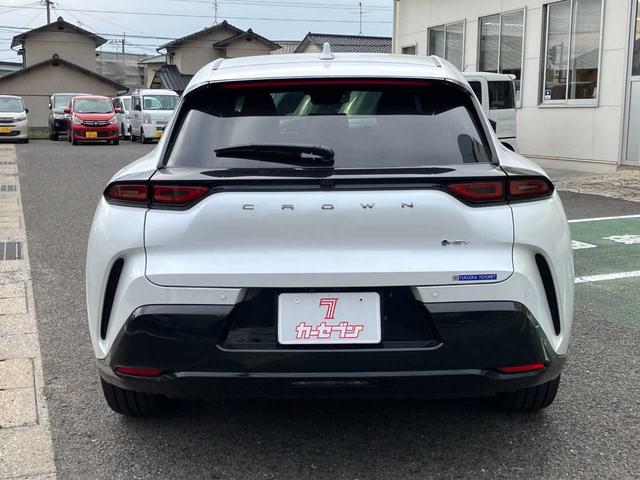 クラウンスポーツ Z 衝突被害軽減B 横滑り防止装置 車線逸脱防止支援システム クルーズコントロール ソナー 全方位カメラ 後退時連動式ドアミラー LEDヘッドライト パワーシート シートヒーター サンルーフ(17枚目)