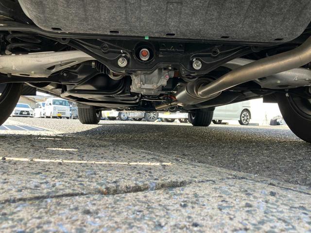 ＣＲ－Ｖハイブリッド ｅ：ＨＥＶ　ＥＸ・マスターピース　衝突被害軽減Ｂ　横滑り防止装置　サンルーフ　クルーズコントロール　ソナー　バックモニター　盗難防止システム　スマートキー　本革シート　電動バックドア　ステアリングヒーター　シートヒーター（前後）（26枚目）