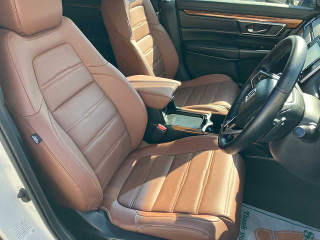 ＣＲ－Ｖハイブリッド ｅ：ＨＥＶ　ＥＸ・マスターピース　衝突被害軽減Ｂ　横滑り防止装置　サンルーフ　クルーズコントロール　ソナー　バックモニター　盗難防止システム　スマートキー　本革シート　電動バックドア　ステアリングヒーター　シートヒーター（前後）（52枚目）