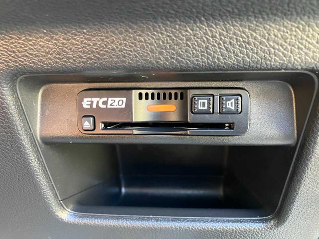 ＣＲ－Ｖハイブリッド ｅ：ＨＥＶ　ＥＸ・マスターピース　衝突被害軽減Ｂ　横滑り防止装置　サンルーフ　クルーズコントロール　ソナー　バックモニター　盗難防止システム　スマートキー　本革シート　電動バックドア　ステアリングヒーター　シートヒーター（前後）（55枚目）