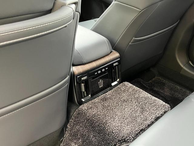 ���ʐ^�ł킩��ɂ����_������΁C����]�̉ӏ��̎ʐ^���B���Ă�����ł��܂��̂ł��C�y�ɂ��₢���킹���������I