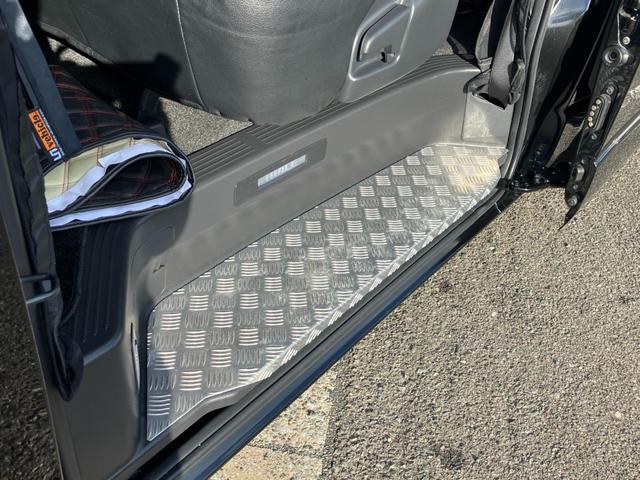 ハイエースバン スーパーGL ダークプライムII 両側手動スライドドア スマキー ABS フルフラット 盗難警報装置 運転席エアバッグ オートエアコン パワーウインドウ ESC 助手席エアバック キーレス パワーステアリング プリクラッシュブレーキ(21枚目)