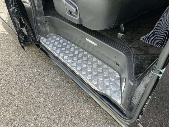 ハイエースバン スーパーGL ダークプライムII 両側手動スライドドア スマキー ABS フルフラット 盗難警報装置 運転席エアバッグ オートエアコン パワーウインドウ ESC 助手席エアバック キーレス パワーステアリング プリクラッシュブレーキ(42枚目)