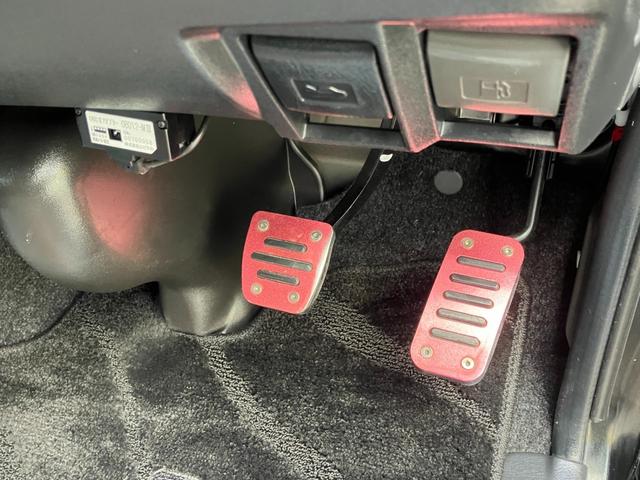 ハイエースバン スーパーGL ダークプライムII 両側手動スライドドア スマキー ABS フルフラット 盗難警報装置 運転席エアバッグ オートエアコン パワーウインドウ ESC 助手席エアバック キーレス パワーステアリング プリクラッシュブレーキ(55枚目)