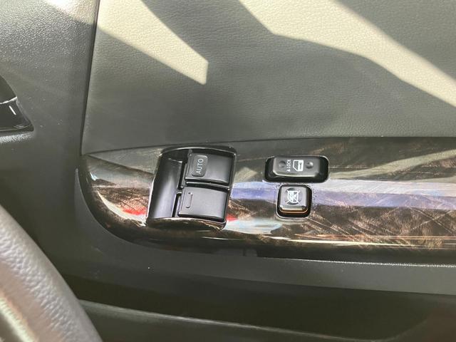 ハイエースバン スーパーGL ダークプライムII 両側手動スライドドア スマキー ABS フルフラット 盗難警報装置 運転席エアバッグ オートエアコン パワーウインドウ ESC 助手席エアバック キーレス パワーステアリング プリクラッシュブレーキ(64枚目)
