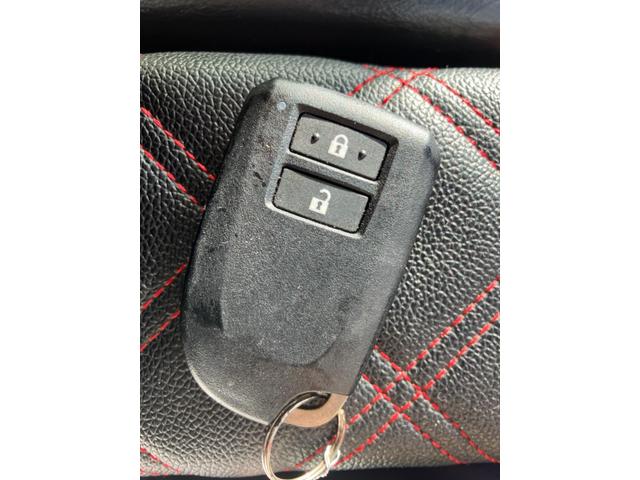 ハイエースバン スーパーGL ダークプライムII 両側手動スライドドア スマキー ABS フルフラット 盗難警報装置 運転席エアバッグ オートエアコン パワーウインドウ ESC 助手席エアバック キーレス パワーステアリング プリクラッシュブレーキ(78枚目)