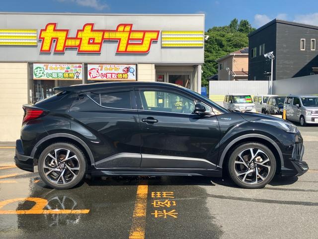 Ｃ－ＨＲ Ｇ　車線逸脱　軽減ブレーキ　セキュリティーアラーム　Ｉストップ　アルミホイール　スマートキー　エアバッグ　サイドエアＢ　フルオートエアコン　ＡＢＳ　キーレス　横滑り防止機能　パワーウインドウ　追従クルーズ（5枚目）