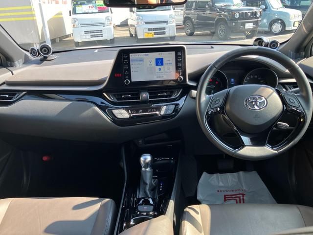 Ｃ－ＨＲ Ｇ　車線逸脱　軽減ブレーキ　セキュリティーアラーム　Ｉストップ　アルミホイール　スマートキー　エアバッグ　サイドエアＢ　フルオートエアコン　ＡＢＳ　キーレス　横滑り防止機能　パワーウインドウ　追従クルーズ（10枚目）