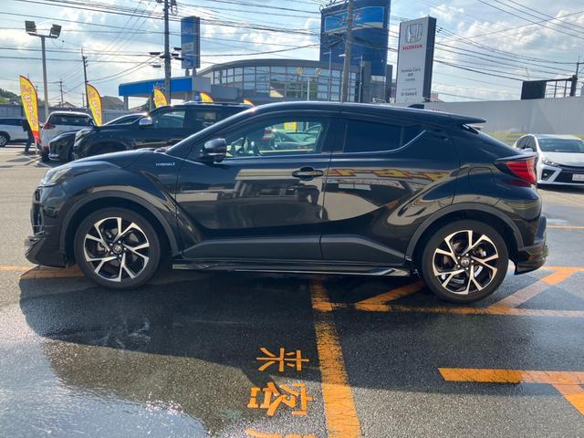 Ｃ－ＨＲ Ｇ　車線逸脱　軽減ブレーキ　セキュリティーアラーム　Ｉストップ　アルミホイール　スマートキー　エアバッグ　サイドエアＢ　フルオートエアコン　ＡＢＳ　キーレス　横滑り防止機能　パワーウインドウ　追従クルーズ（13枚目）