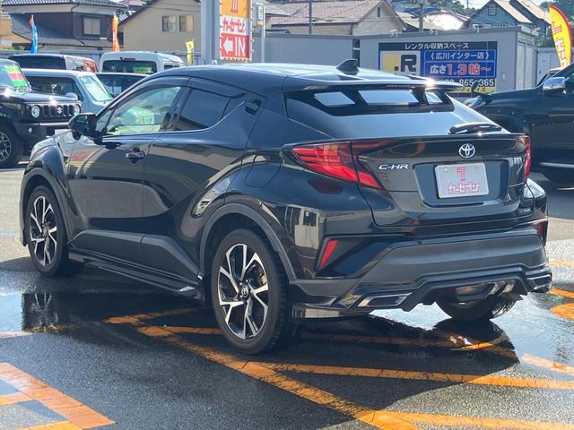 Ｃ－ＨＲ Ｇ　車線逸脱　軽減ブレーキ　セキュリティーアラーム　Ｉストップ　アルミホイール　スマートキー　エアバッグ　サイドエアＢ　フルオートエアコン　ＡＢＳ　キーレス　横滑り防止機能　パワーウインドウ　追従クルーズ（14枚目）
