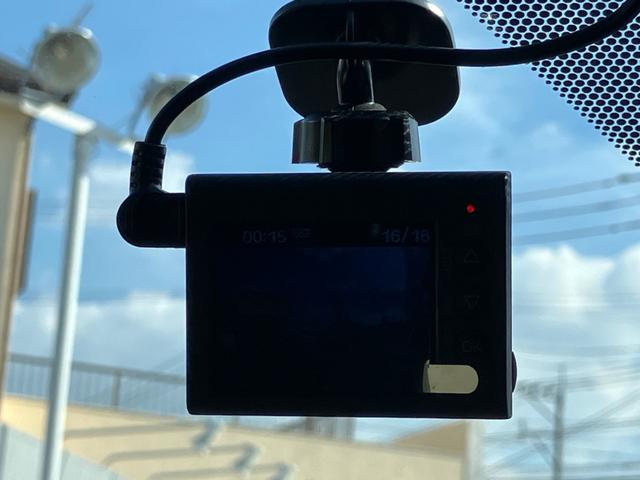 Ｃ－ＨＲ Ｇ　車線逸脱　軽減ブレーキ　セキュリティーアラーム　Ｉストップ　アルミホイール　スマートキー　エアバッグ　サイドエアＢ　フルオートエアコン　ＡＢＳ　キーレス　横滑り防止機能　パワーウインドウ　追従クルーズ（64枚目）