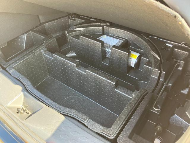 Ｃ－ＨＲ Ｇ　車線逸脱　軽減ブレーキ　セキュリティーアラーム　Ｉストップ　アルミホイール　スマートキー　エアバッグ　サイドエアＢ　フルオートエアコン　ＡＢＳ　キーレス　横滑り防止機能　パワーウインドウ　追従クルーズ（66枚目）