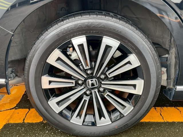 ステップワゴン スパーダ　プレミアムライン　ウォークスルー　アルミホイール　セキュリティアラーム　メモリーナビ　アダプティブクルーズコントロール　衝突軽減ブレーキ　ＥＳＣ　バックモニター　ＡＢＳ　サイドエアバッグ　３列シート　ドラレコ　ＥＴＣ（26枚目）