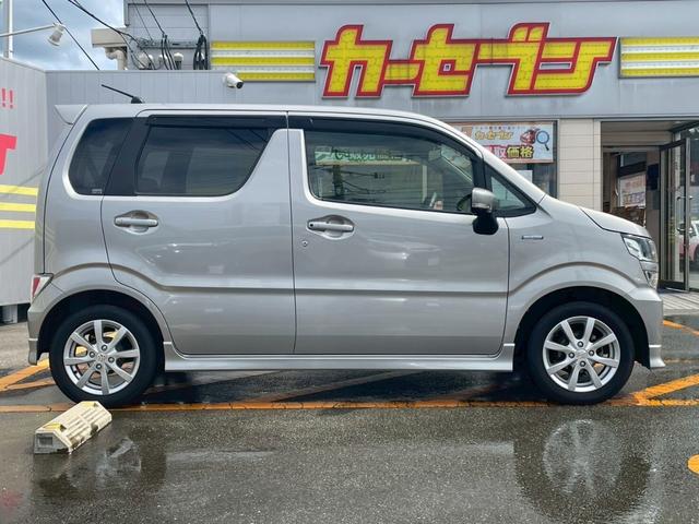 ワゴンＲ ハイブリッドＦＺ　アイドルストップ　シートヒー　ＰＳ　ＰＷ　ナビテレビ　盗難防止　ＳＲＳ　地デジ　ＷエアＢ　メモリーナビ　スマートキー　フルフラット　横滑り防止　フロントベンチシート　フルオートエアコン　アルミ　ＡＢＳ（6枚目）