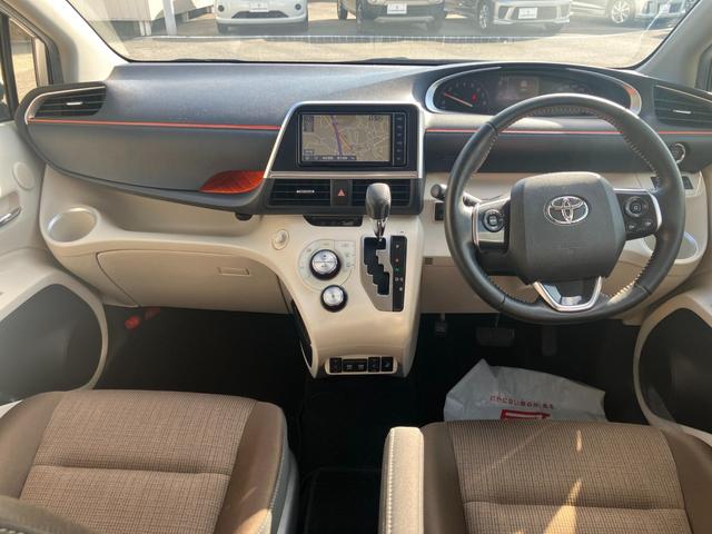 シエンタ Ｇ　ＬＫＡ　スマートキープッシュスタート　アイドリングＳ　フルオートエアコン　パワーウィンド　運転席エアバック　パワステ　キーフリーシステム　ＡＢＳ　３列　セキュリティアラーム　両側自動Ｄ　横滑防止（11枚目）