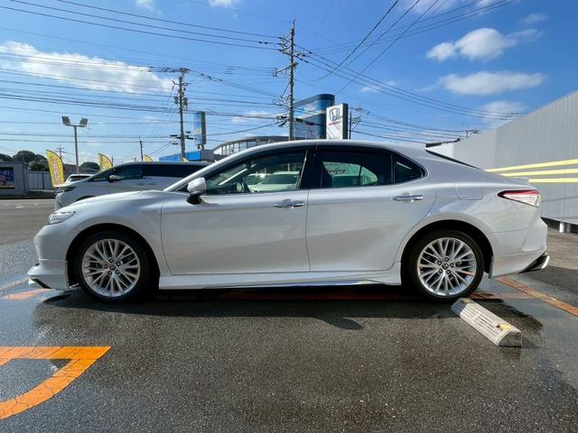 カムリ Ｇレザーパッケージ　車線逸脱防止　衝突被害軽減　ハイビームアシスト　シートＨ　パーキングセンサー　ＤＶＤプレーヤー　ナビＴＶ　横滑り防止　電動シート　地デジＴＶ　イモビライザー　エアバッグ　キーフリー　メモリ－ナビ（13枚目）