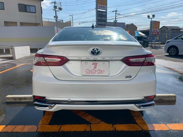 カムリ Ｇレザーパッケージ　車線逸脱防止　衝突被害軽減　ハイビームアシスト　シートＨ　パーキングセンサー　ＤＶＤプレーヤー　ナビＴＶ　横滑り防止　電動シート　地デジＴＶ　イモビライザー　エアバッグ　キーフリー　メモリ－ナビ（16枚目）