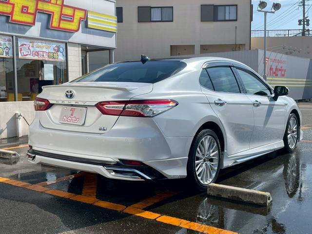 カムリ Ｇレザーパッケージ　車線逸脱防止　衝突被害軽減　ハイビームアシスト　シートＨ　パーキングセンサー　ＤＶＤプレーヤー　ナビＴＶ　横滑り防止　電動シート　地デジＴＶ　イモビライザー　エアバッグ　キーフリー　メモリ－ナビ（17枚目）