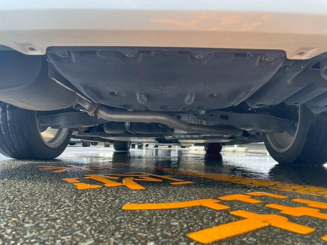 カムリ Ｇレザーパッケージ　車線逸脱防止　衝突被害軽減　ハイビームアシスト　シートＨ　パーキングセンサー　ＤＶＤプレーヤー　ナビＴＶ　横滑り防止　電動シート　地デジＴＶ　イモビライザー　エアバッグ　キーフリー　メモリ－ナビ（23枚目）