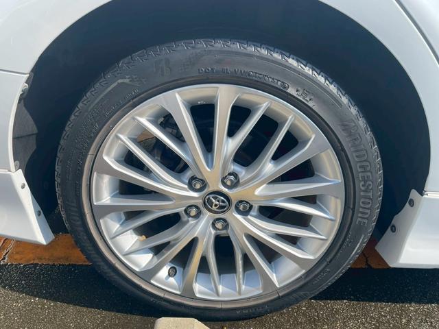 カムリ Ｇレザーパッケージ　車線逸脱防止　衝突被害軽減　ハイビームアシスト　シートＨ　パーキングセンサー　ＤＶＤプレーヤー　ナビＴＶ　横滑り防止　電動シート　地デジＴＶ　イモビライザー　エアバッグ　キーフリー　メモリ－ナビ（33枚目）