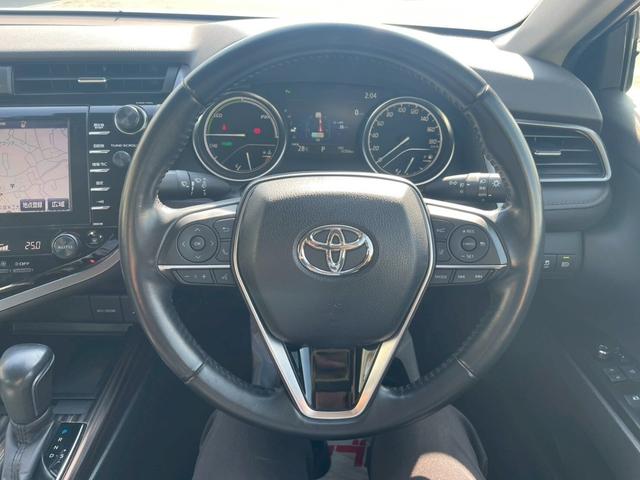 カムリ Ｇレザーパッケージ　車線逸脱防止　衝突被害軽減　ハイビームアシスト　シートＨ　パーキングセンサー　ＤＶＤプレーヤー　ナビＴＶ　横滑り防止　電動シート　地デジＴＶ　イモビライザー　エアバッグ　キーフリー　メモリ－ナビ（35枚目）