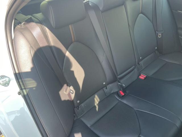 カムリ Ｇレザーパッケージ　車線逸脱防止　衝突被害軽減　ハイビームアシスト　シートＨ　パーキングセンサー　ＤＶＤプレーヤー　ナビＴＶ　横滑り防止　電動シート　地デジＴＶ　イモビライザー　エアバッグ　キーフリー　メモリ－ナビ（38枚目）