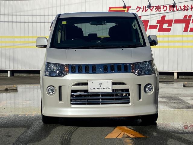 デリカＤ：５ Ｄ　パワーパッケージ　両側ＰＳＤ　パートタイム４ＷＤ　キーフリー　３列シート　ＥＴＣ車載器　アルミ　盗難防止システム　オートクルーズコントロール　シ－トヒ－タ－　ＡＢＳ　パワーステアリング　エアバック　オートエアコン（4枚目）