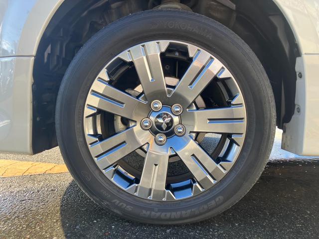 デリカＤ：５ Ｄ　パワーパッケージ　両側ＰＳＤ　パートタイム４ＷＤ　キーフリー　３列シート　ＥＴＣ車載器　アルミ　盗難防止システム　オートクルーズコントロール　シ－トヒ－タ－　ＡＢＳ　パワーステアリング　エアバック　オートエアコン（32枚目）