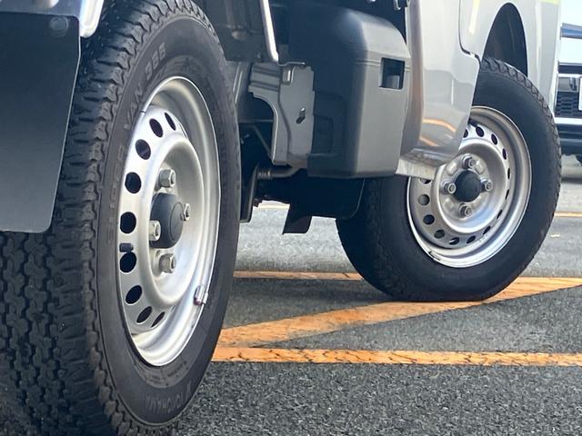 ハイゼットトラック ジャンボエクストラ アイドリングストップ付き オートLED ブレーキサポート 盗難防止システム スマ-トキ- ダブルエアバッグ 前席パワーウィンドウ キーフリー レーンアシスト 4WD 横滑り防止 パワーステアリング(2枚目)