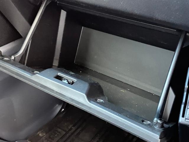 ハイゼットトラック ジャンボエクストラ アイドリングストップ付き オートLED ブレーキサポート 盗難防止システム スマ-トキ- ダブルエアバッグ 前席パワーウィンドウ キーフリー レーンアシスト 4WD 横滑り防止 パワーステアリング(28枚目)