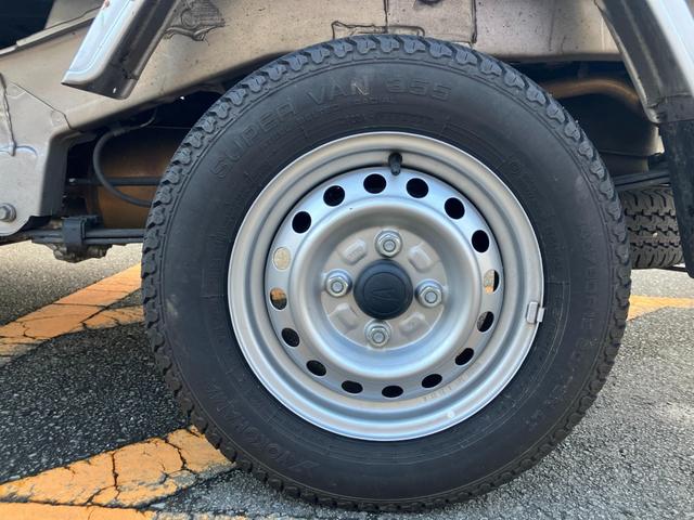 ハイゼットトラック ジャンボエクストラ アイドリングストップ付き オートLED ブレーキサポート 盗難防止システム スマ-トキ- ダブルエアバッグ 前席パワーウィンドウ キーフリー レーンアシスト 4WD 横滑り防止 パワーステアリング(63枚目)