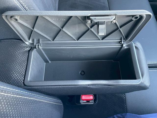 タント カスタムＲＳ　トップエディションＳＡ　衝突被害軽減　タ－ボ　Ａストップ　セキュリティー　横滑り防止機能　地デジ　エアバッグ　オートエアコン　パワーウィンドウ　ナビ＆ＴＶ　メモリナビ　スマートキー　パワーステアリング　ＡＢＳ　ベンチシート（53枚目）