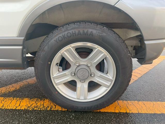 ジムニー ランドベンチャー　ルーフレール付　前席パワーウインドウ　助手席エアバック　ＡＷ　運転席エアバッグ　４ＷＤ車　キーレス付　ＰＳ　ＡＢＳ付　シートヒータ　ＥＴＣ　ターボー　ＡＴエアコン（17枚目）
