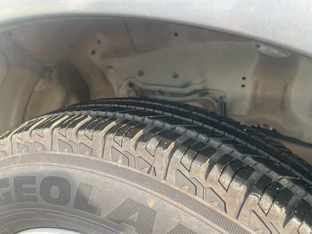 ジムニー ランドベンチャー　ルーフレール付　前席パワーウインドウ　助手席エアバック　ＡＷ　運転席エアバッグ　４ＷＤ車　キーレス付　ＰＳ　ＡＢＳ付　シートヒータ　ＥＴＣ　ターボー　ＡＴエアコン（19枚目）