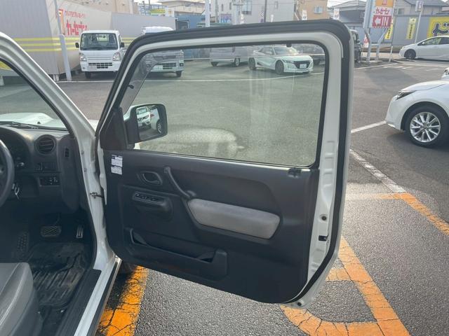 ジムニー ランドベンチャー　ルーフレール付　前席パワーウインドウ　助手席エアバック　ＡＷ　運転席エアバッグ　４ＷＤ車　キーレス付　ＰＳ　ＡＢＳ付　シートヒータ　ＥＴＣ　ターボー　ＡＴエアコン（29枚目）